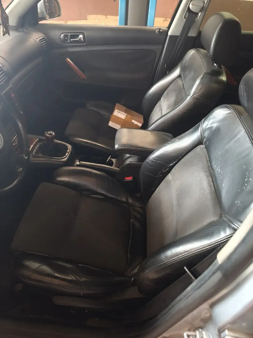 Volkswagen Passat Variant 1.8 20VT Tüv Motor 215000km - 2