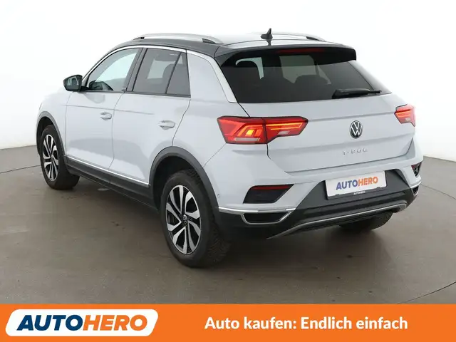Volkswagen T-Roc view 4