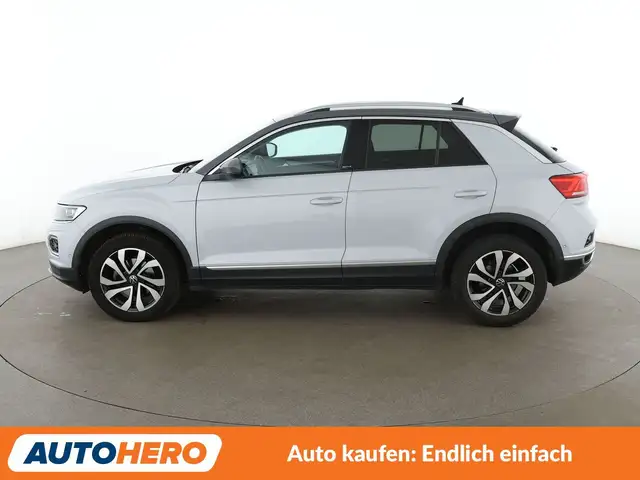 Volkswagen T-Roc view 3