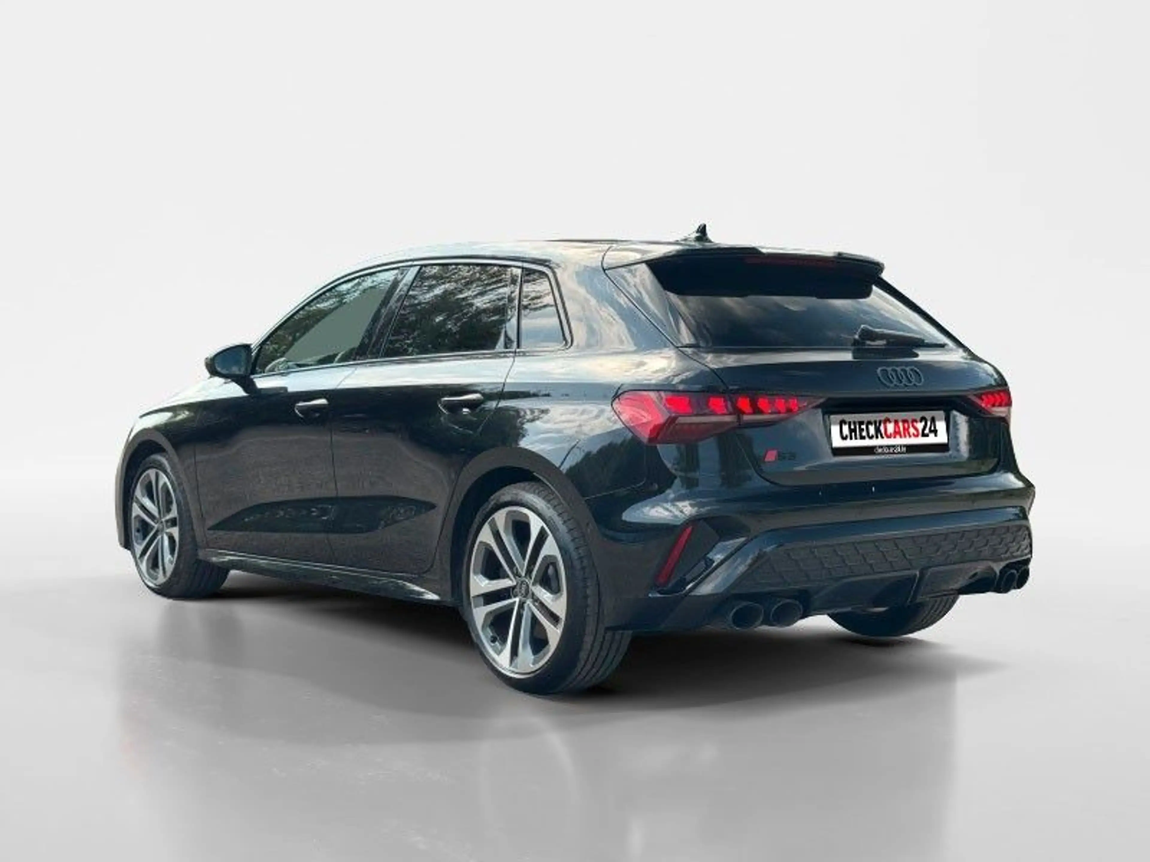 Audi S3 Sportback 2.0 TFSI quattro — photo 10