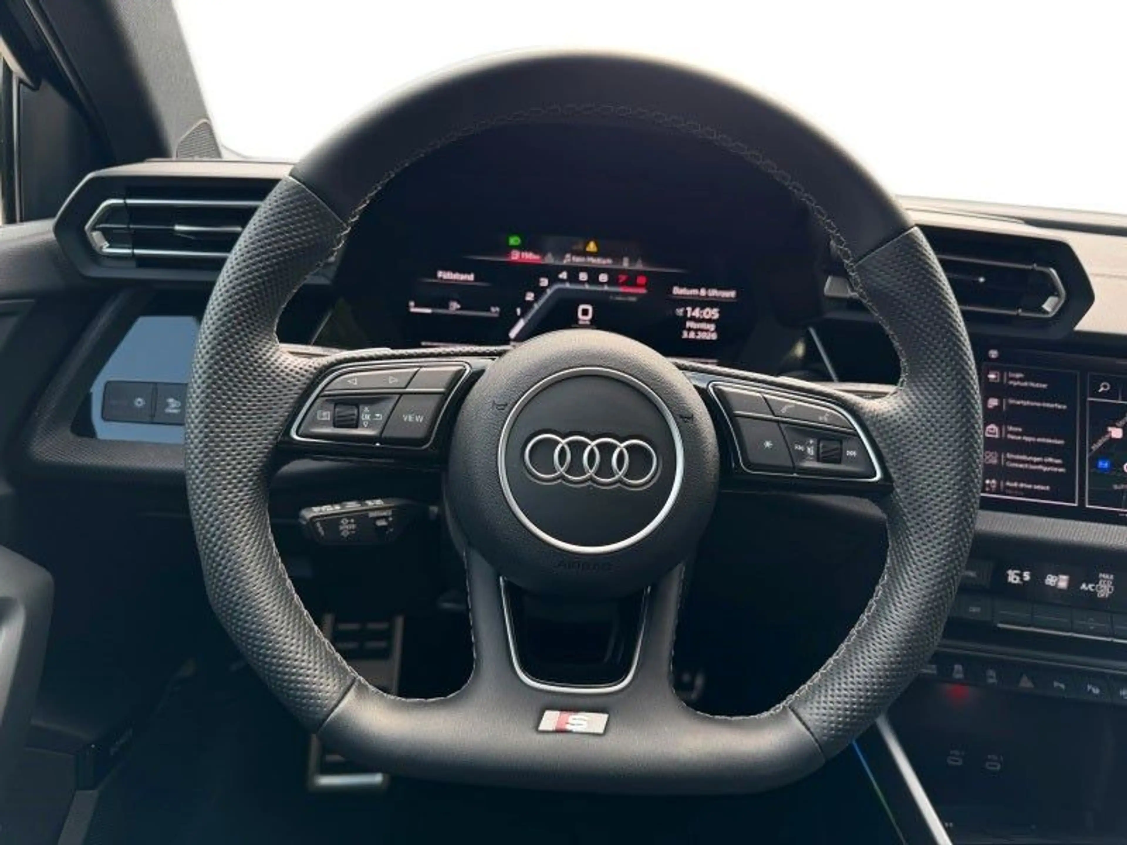 Audi S3 Sportback 2.0 TFSI quattro — photo 12