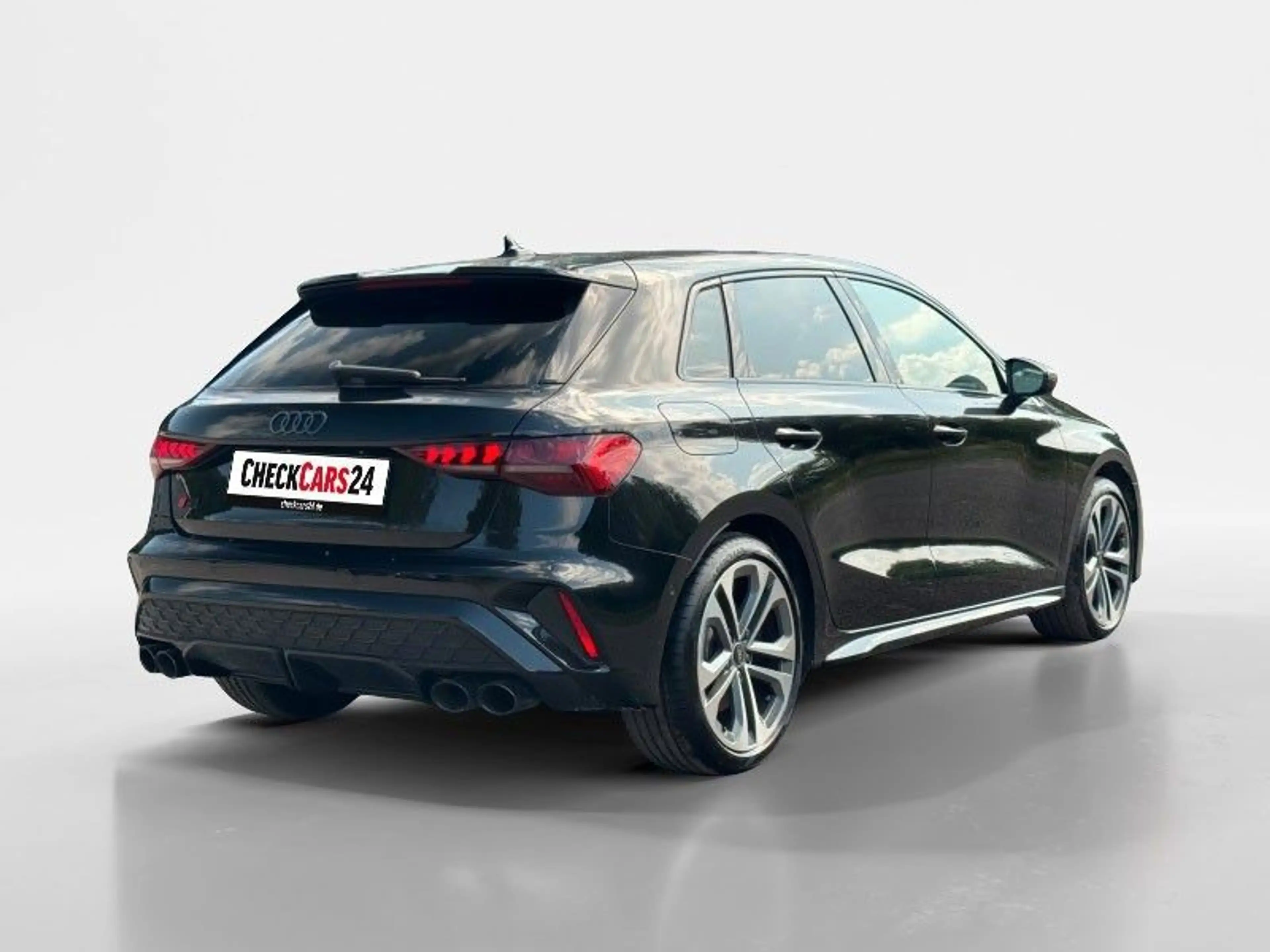 Audi S3 Sportback 2.0 TFSI quattro — photo 8