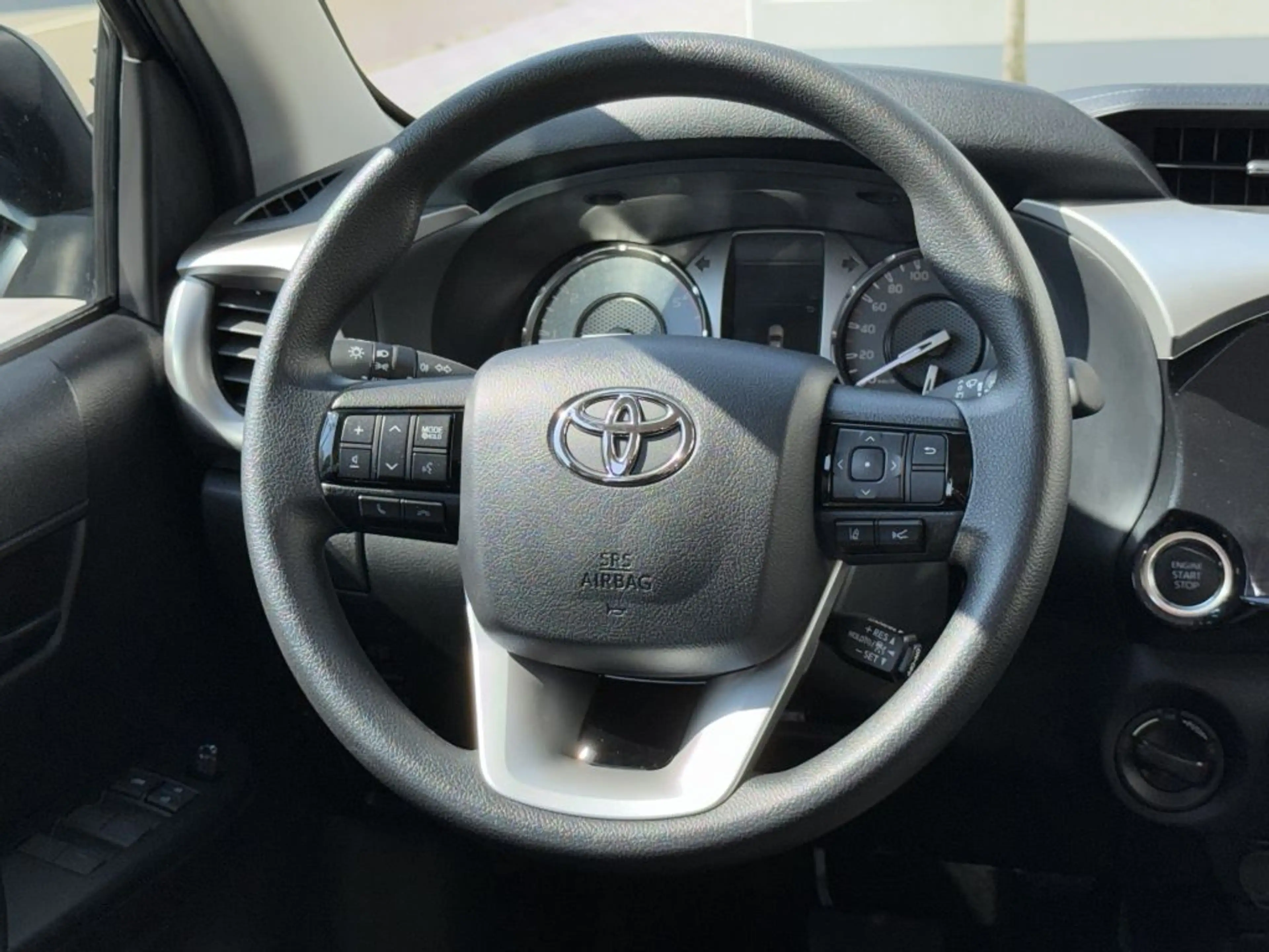 Toyota Hilux 2.4 Double Cab Duty Automatik,CarPlay,ACC,Kamera — photo 13