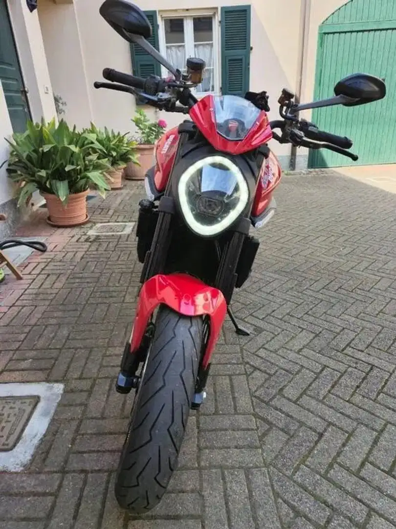 Ducati Monster 937 Roşu - 2