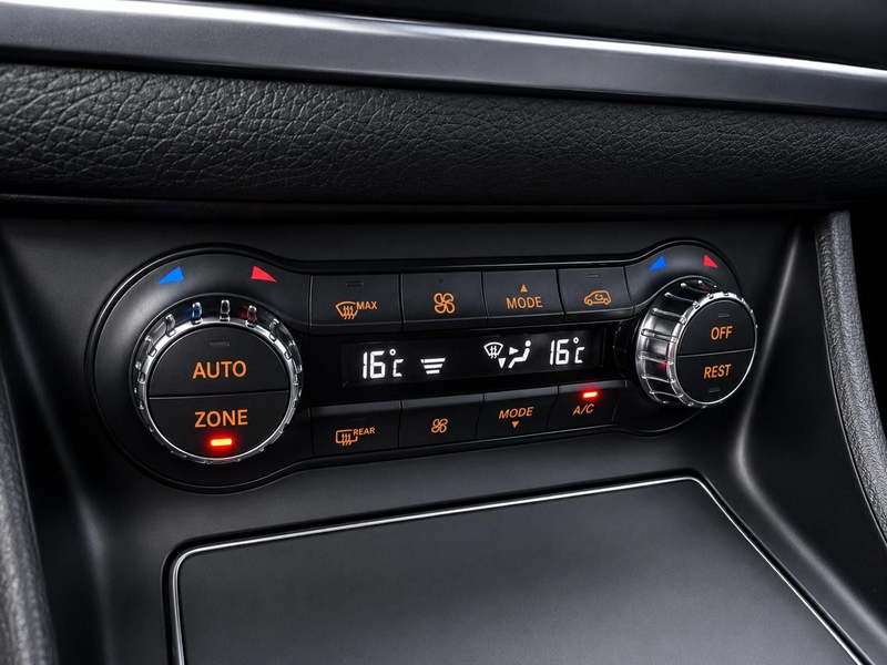Mercedes-Benz CLA 180 * NAVI * TEMPOMAT * — photo 13