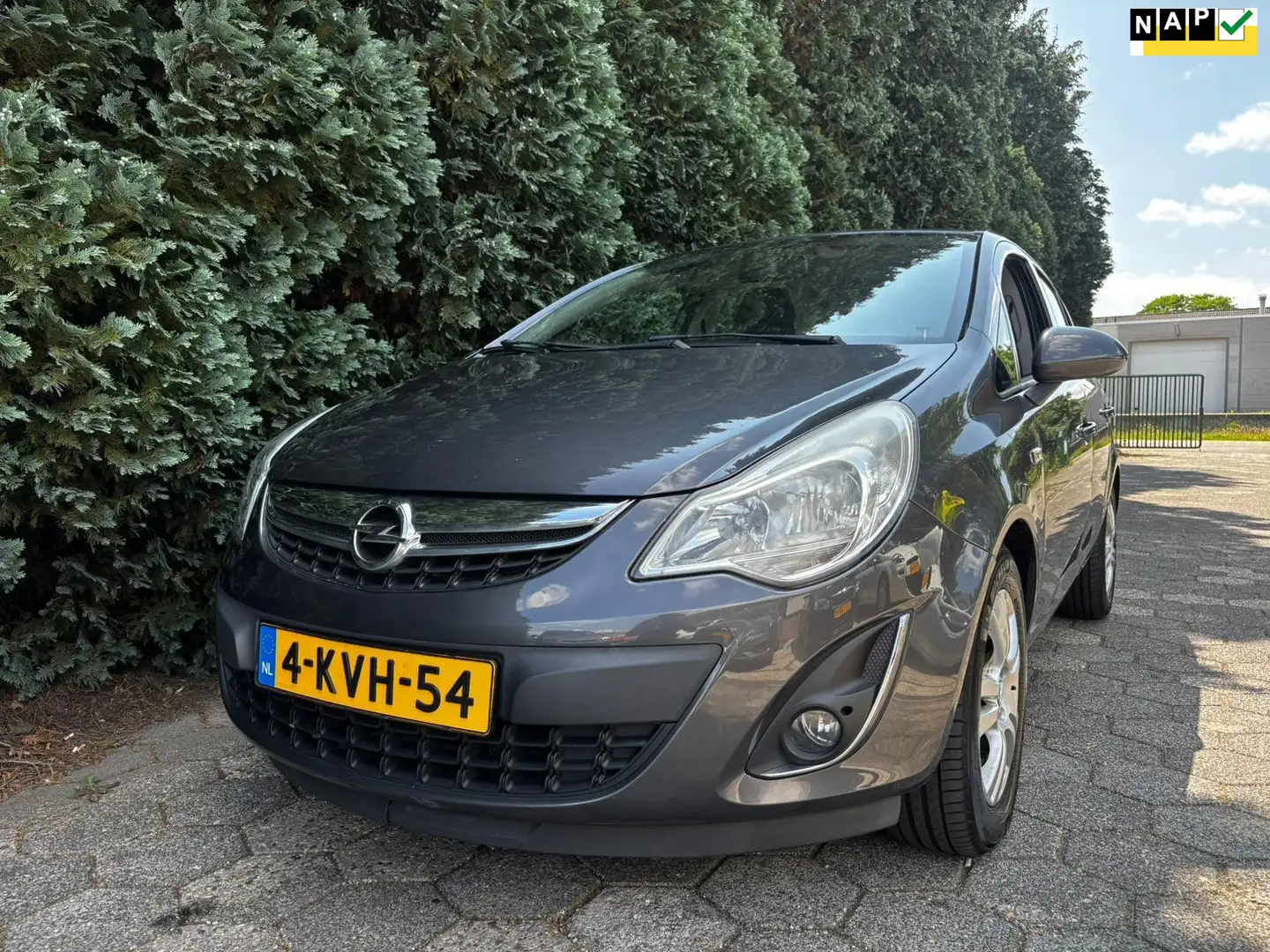 Opel Corsa 1.2-16V Cosmo | 5-Deurs Gris - 1