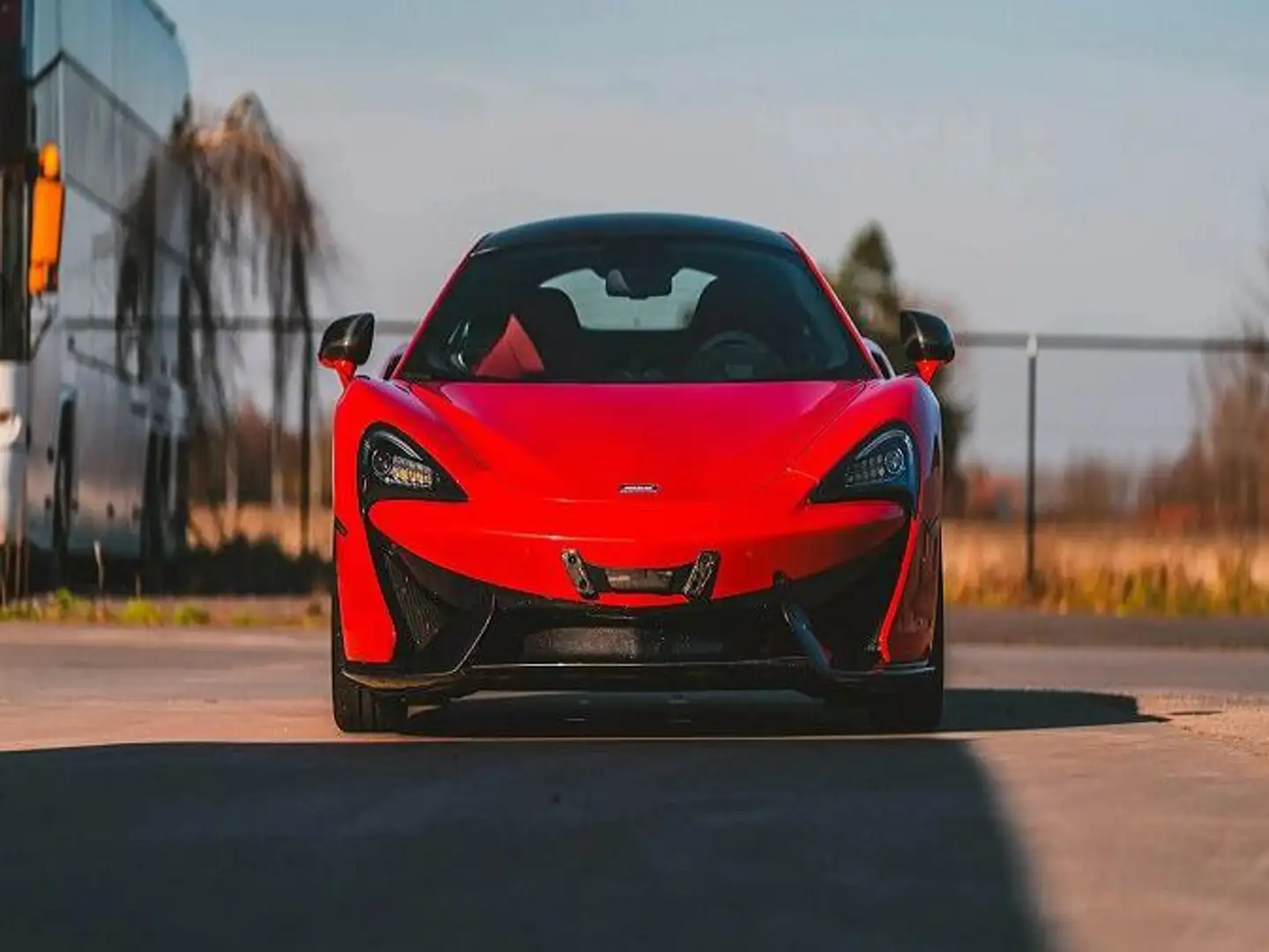 McLaren 570S 570S Coupe 3.8L V8 Red / Black Roşu - 1