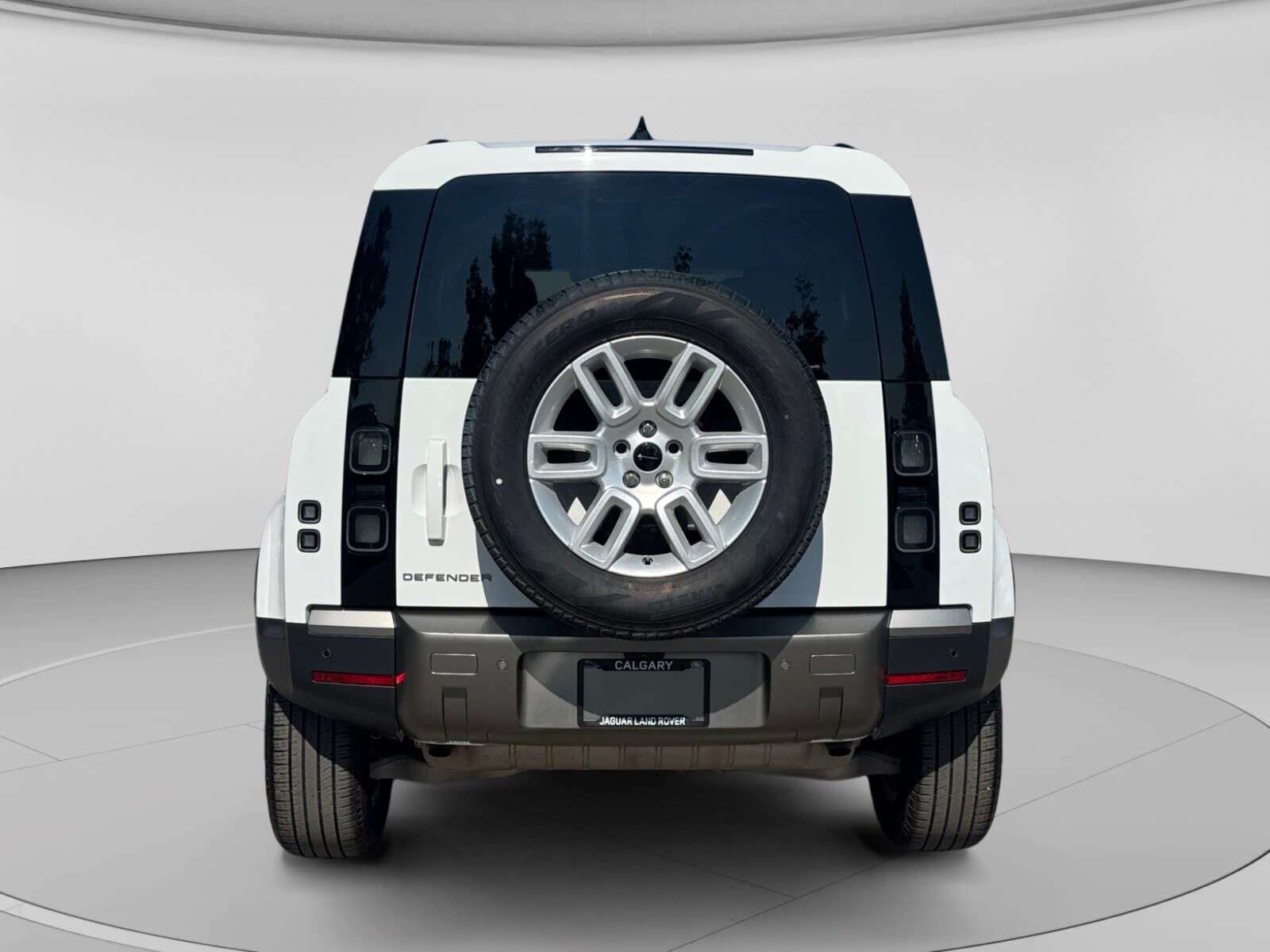 2026 Land Rover Defender P300 S- ORIGINAL PRICE $92,503 - CERTIFIED - RATES — снимка 1