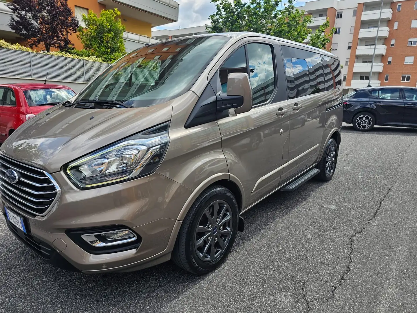 Ford Tourneo Custom TITANIUM 2.0 170 CV FULL! UNIPRO! GANCIO TRAINO! Bronze - 2