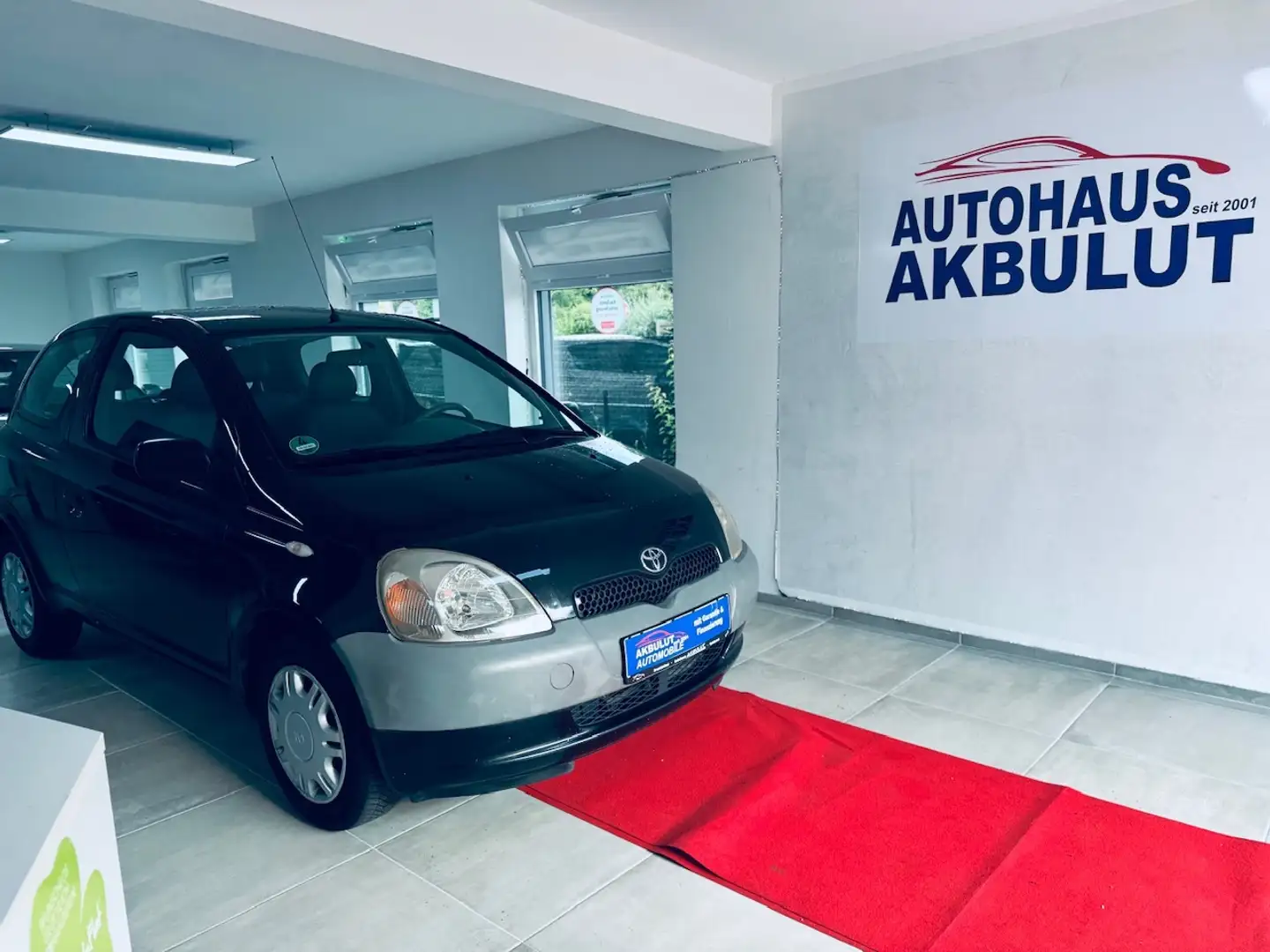 Toyota Yaris 1.0*Wenig Km+Inspektion+Tüv neu+Garantie* Noir - 1
