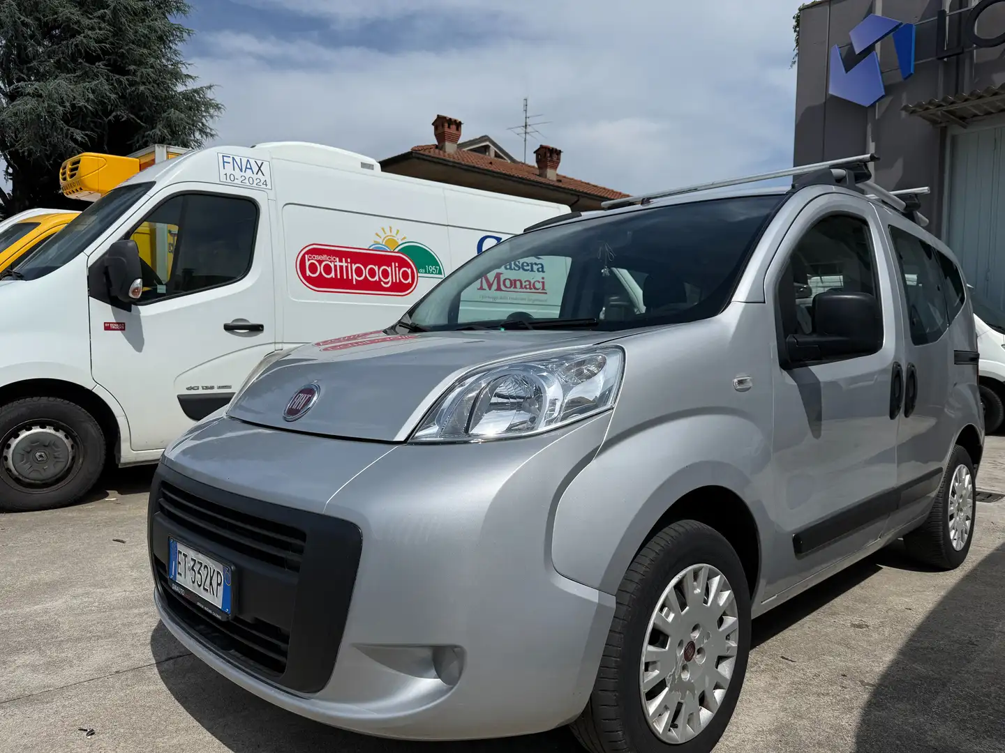 Fiat Qubo 1.4/5 POSTI/METANO-BENZINA/190000 KM/2013 Argintiu - 1