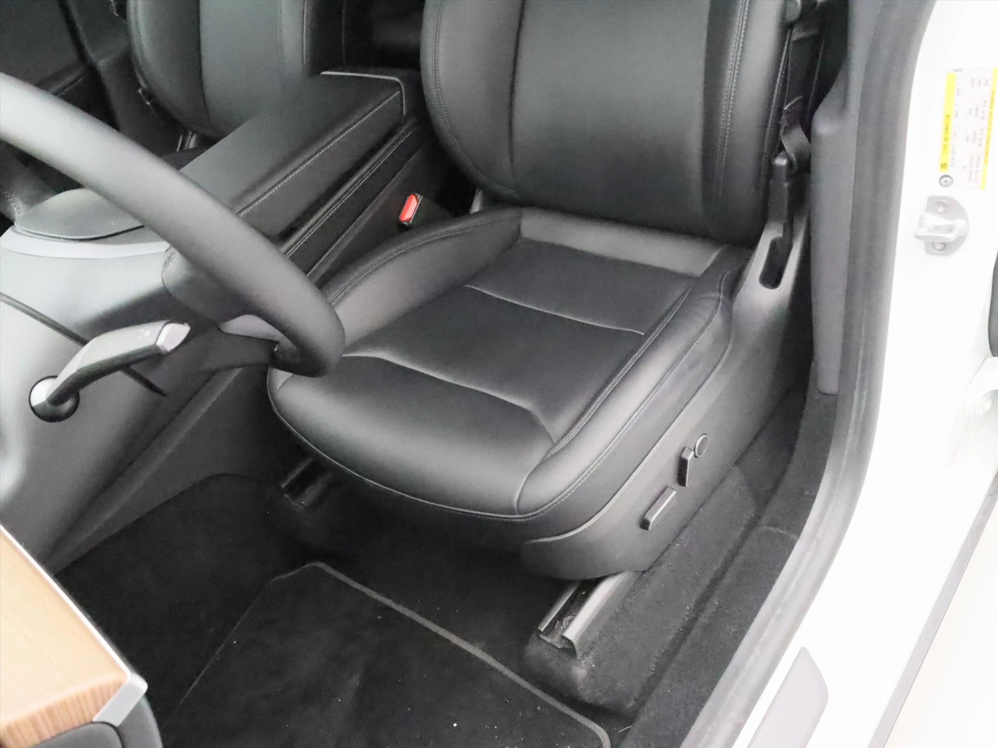 Tesla Model Y Standard RWD Plus [ AMD RYZEN+AUTOPILOT+19 INCH+PR — photo 17