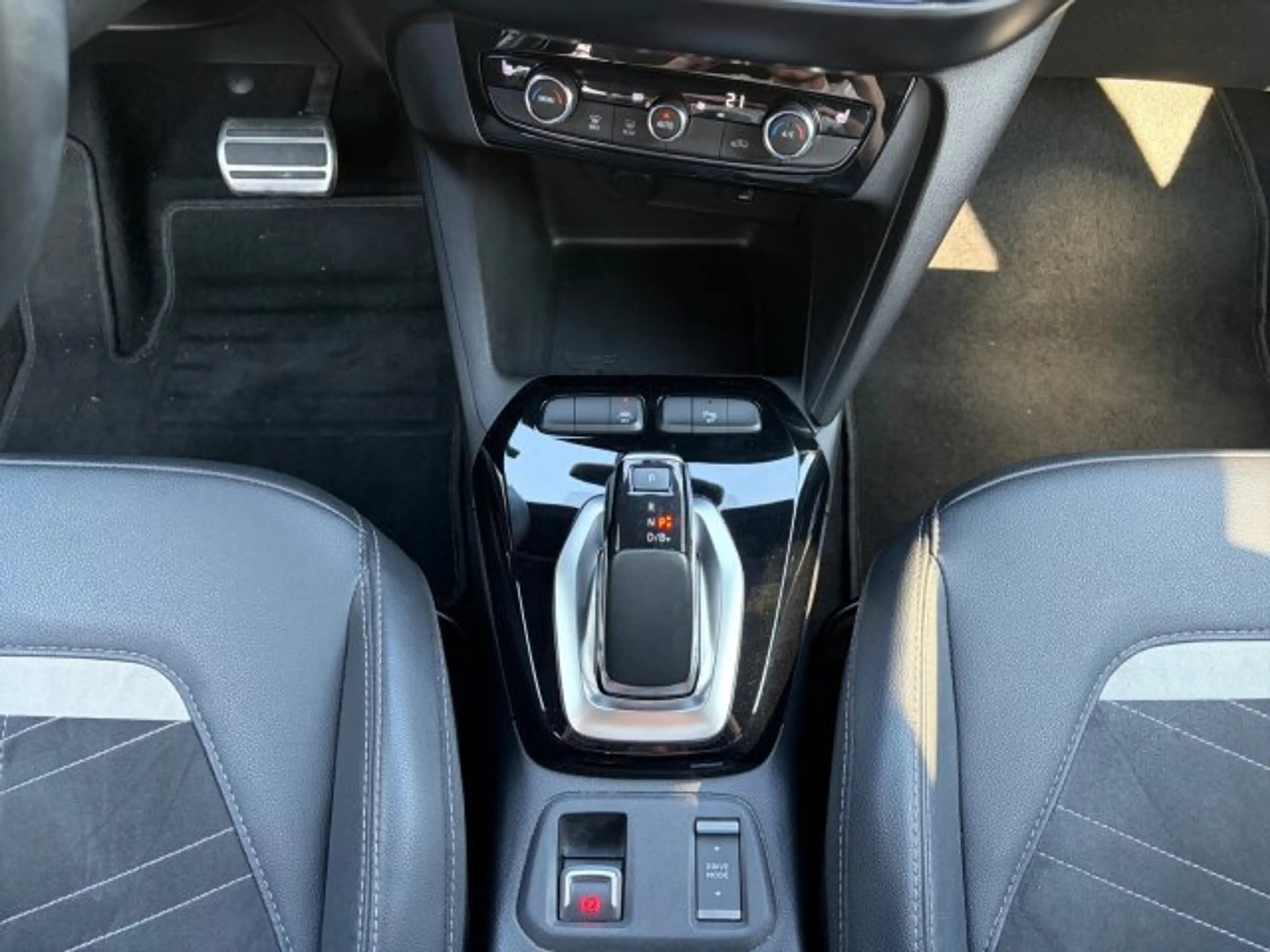 Opel Corsa-e Ultimate Automatik Klimaautomatik Alcantara (SI 130) — photo 13