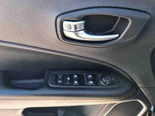 Jeep Compass view 15