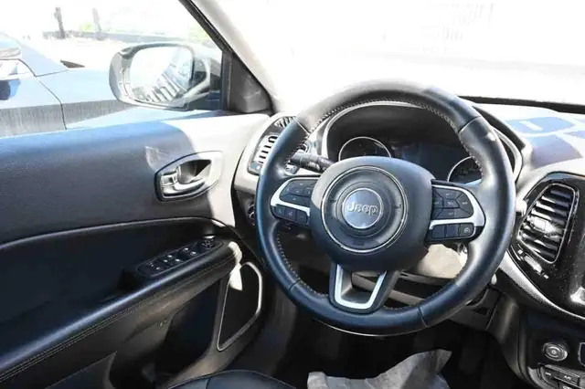 Jeep Compass view 11