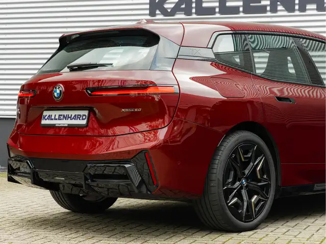 BMW Ix view 9