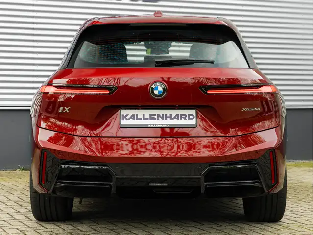 BMW Ix view 6