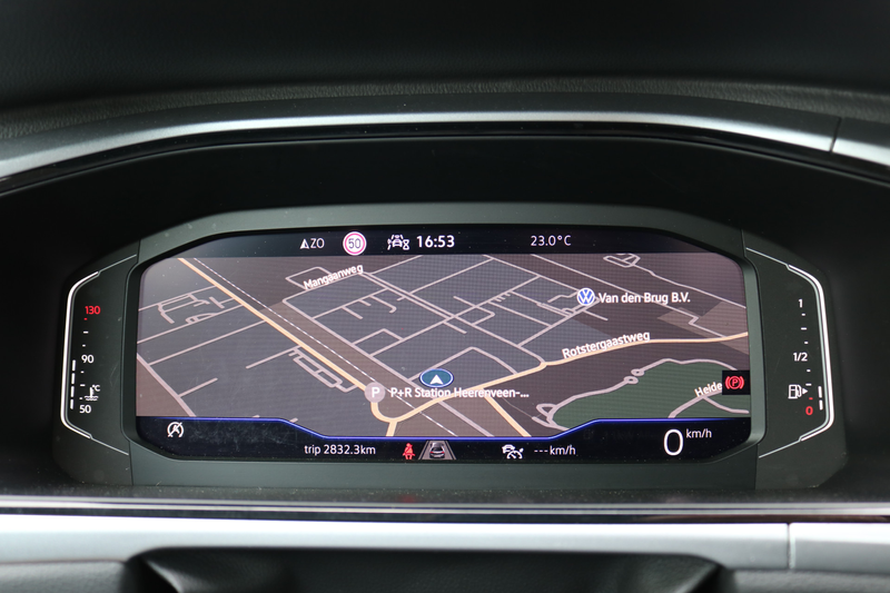Volkswagen T-Roc 1.0 TSI Style Xenon Alcantara Virtual cockpit Navi — photo 11