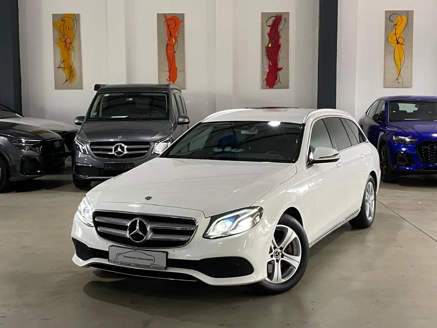 Mercedes-Benz E 220 d T 4M Avantgarde/LED/RFK/NAV/STHZG/ Weiß - 1
