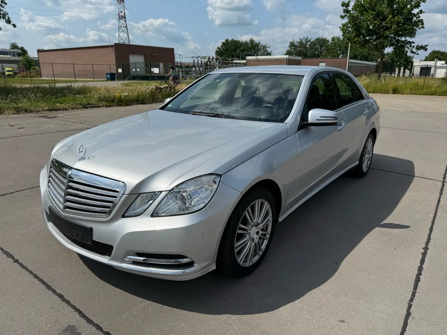 Mercedes-Benz E 200 CDI DPF BlueEFFICIENCY 7G-TRONIC Elegance - 1