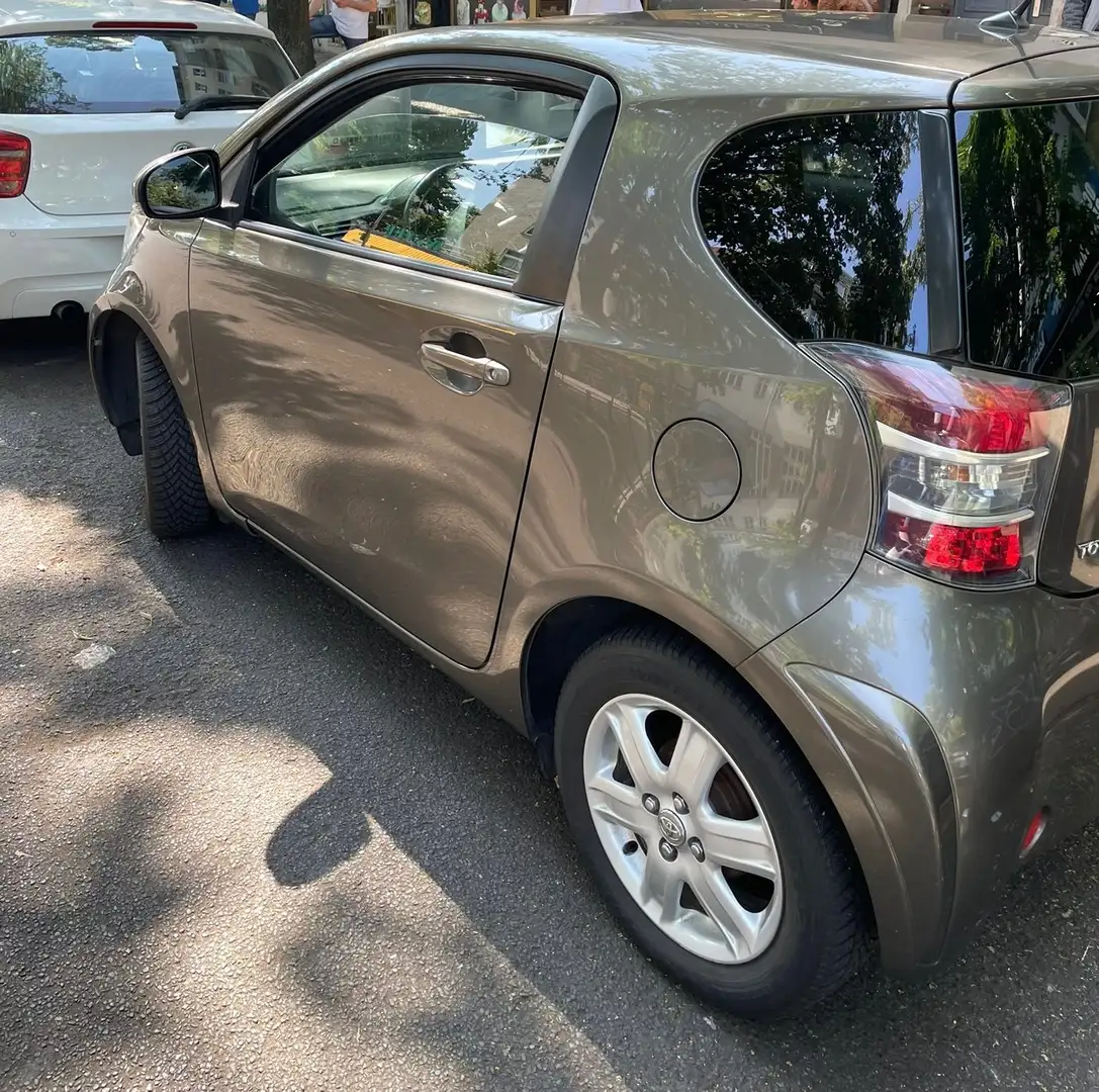 Toyota iQ 1.0 Multidrive Grau - 1