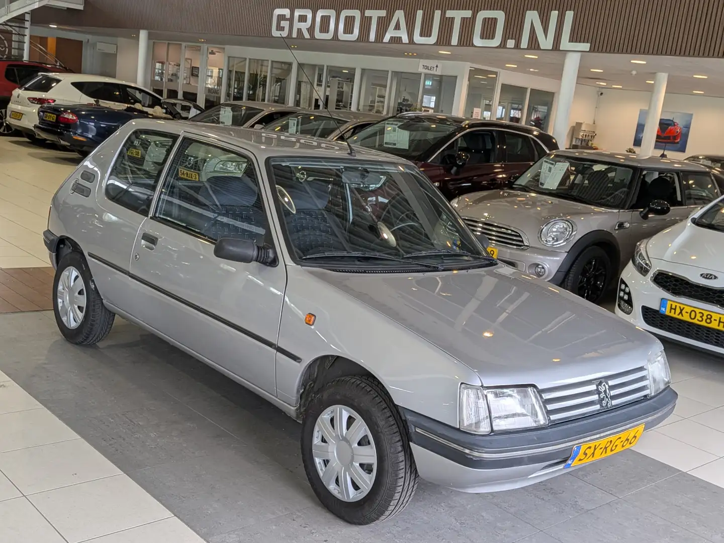 Peugeot 205 1.4 Génération NAP, 1e Eigenaar Grau - 1