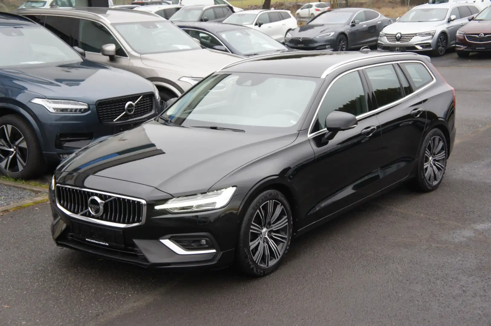 Volvo V60 Inscription AWD*ACC*AHK*H/K*360*LEDER*WIPA* Negro - 1