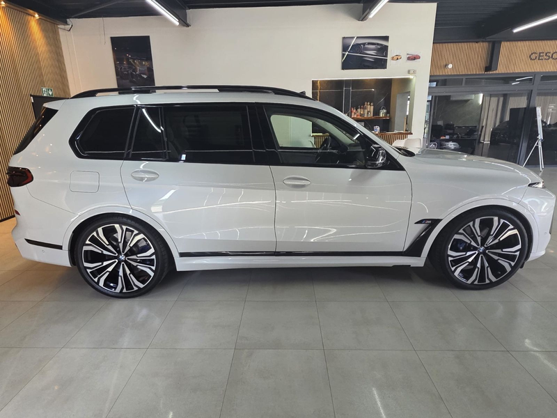 BMW X7 xDrive M60i*INDIVIDUAL*7SITZER*B&W*GARANTIE* — photo 7