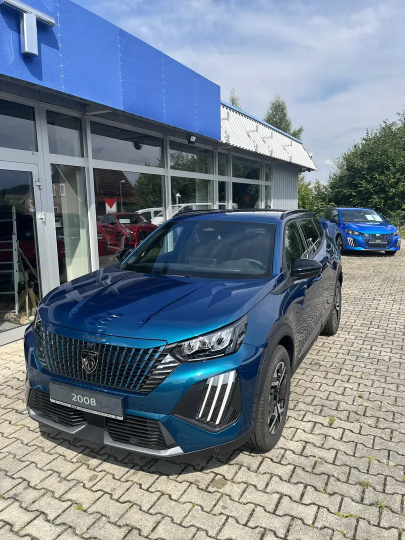 Peugeot 2008 Hybrid 145 Allure 360Grad, SH, ACC Blau - 1