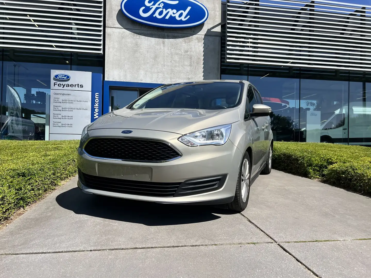 Ford Grand C-Max Trend 1.0 Ecoboost met 125 PK! Beige - 2