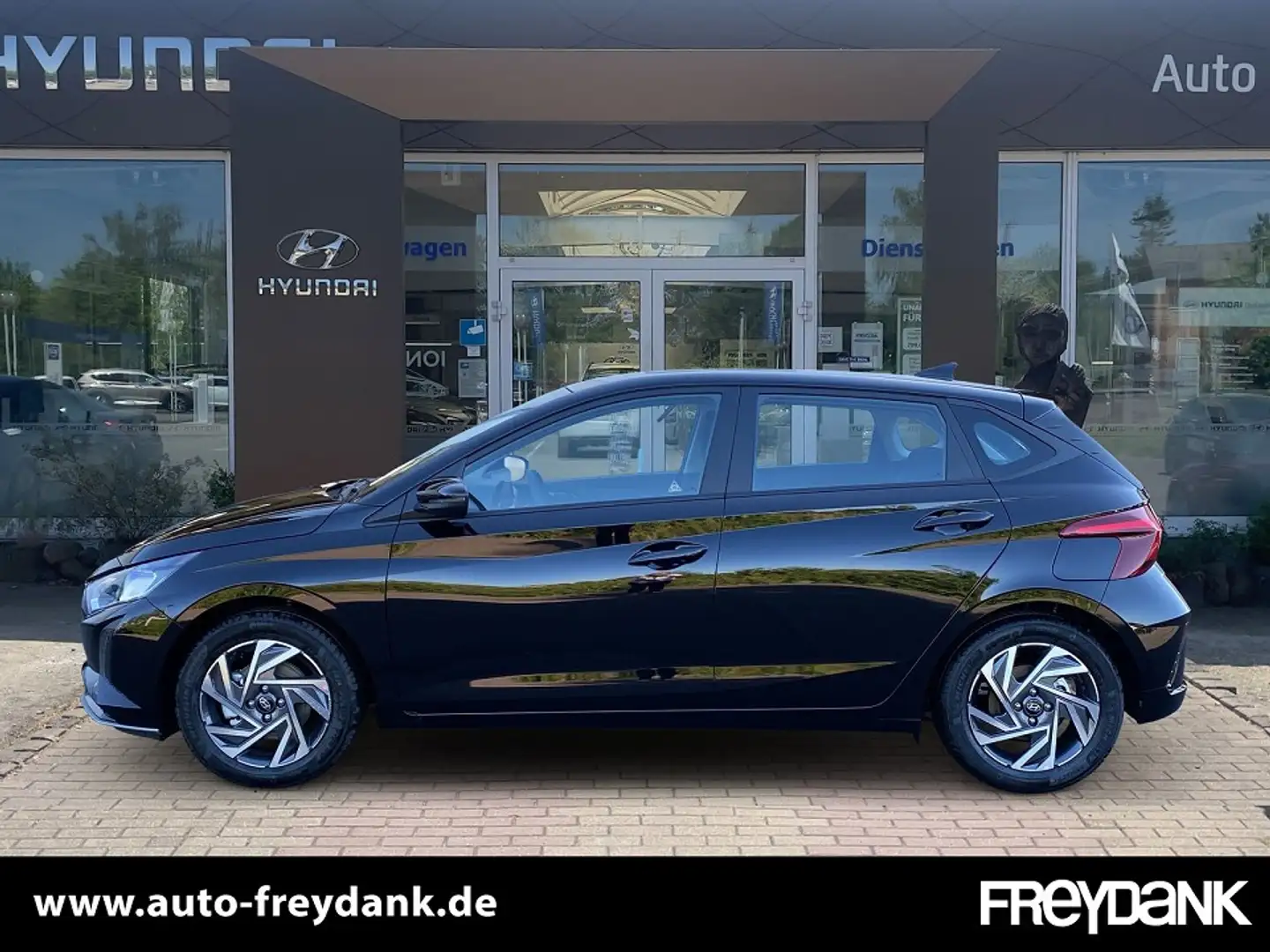 Hyundai i20 FL (MY25) 1.0 T-GDI (100 PS) 6-MT 2WD Trend Zwart - 2