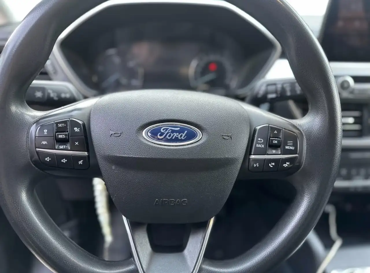 Ford Escape снимка Ford Escape