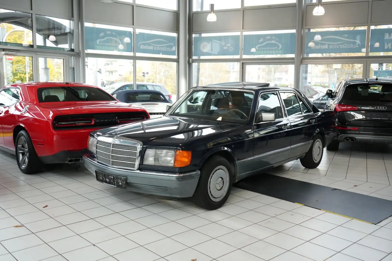 Mercedes-Benz 260 SE W126 Blau - 2