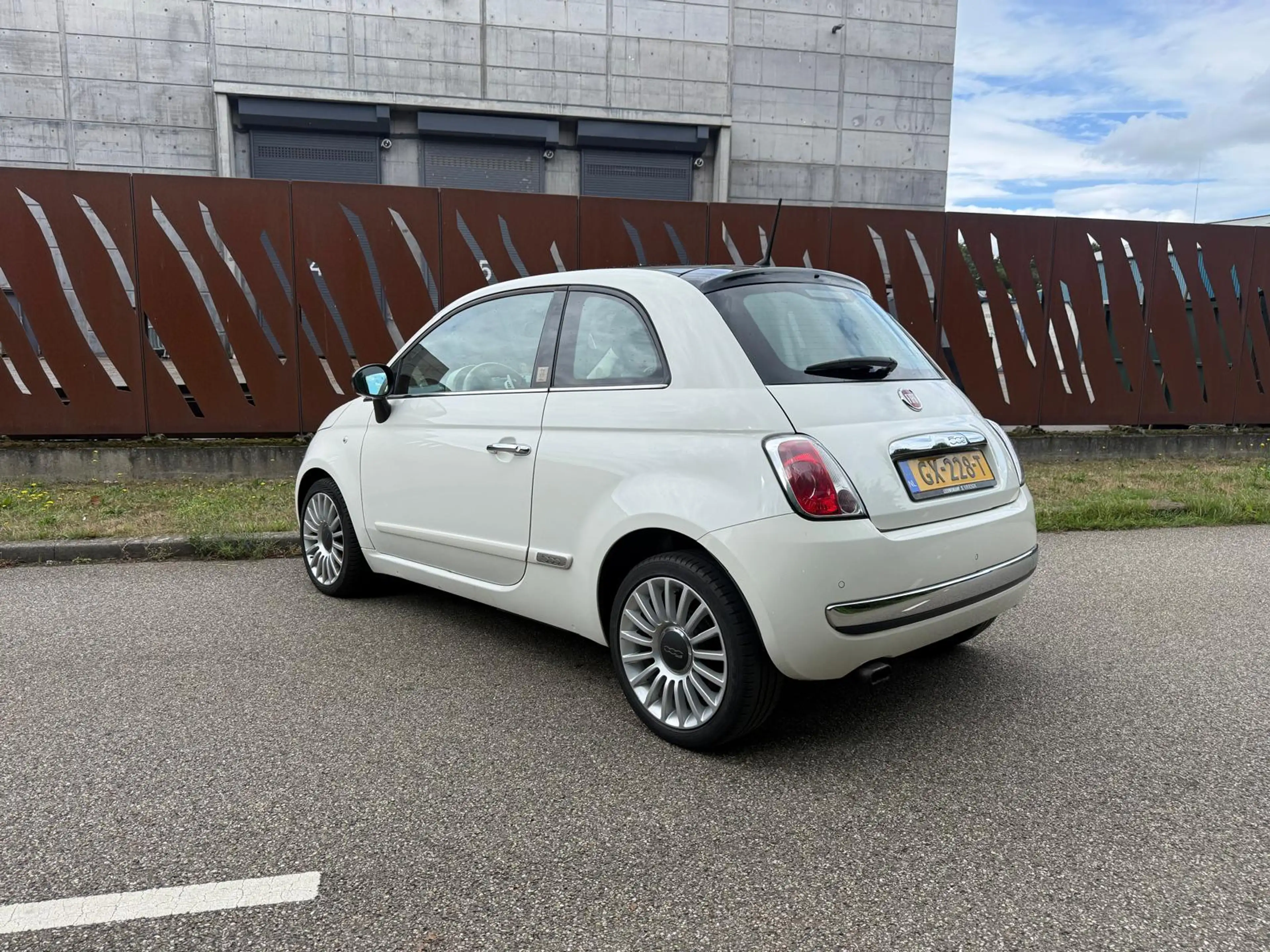Fiat 500 0.9 TWINAIR Riviѐra Maison — photo 3