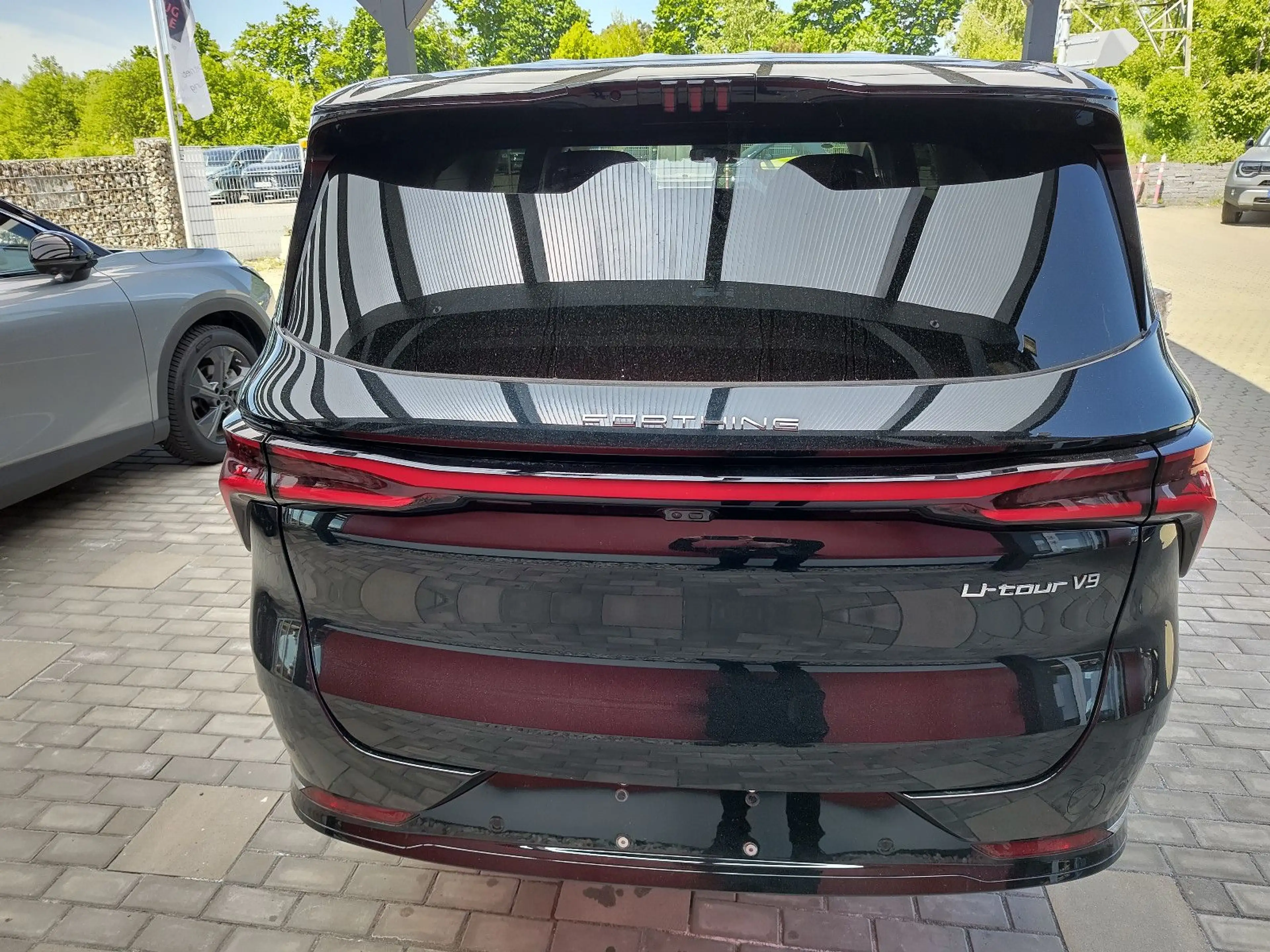 DFM Forthing 9 HEV 7-Sitzer Van inkl Winterräder — photo 10