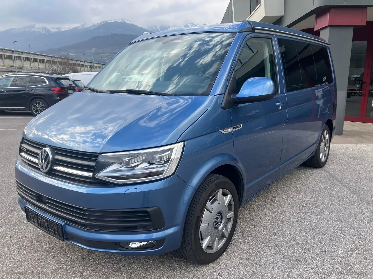Volkswagen T6 California 2.0TDI 199CV DSG 4Motion Beach Azul - 2