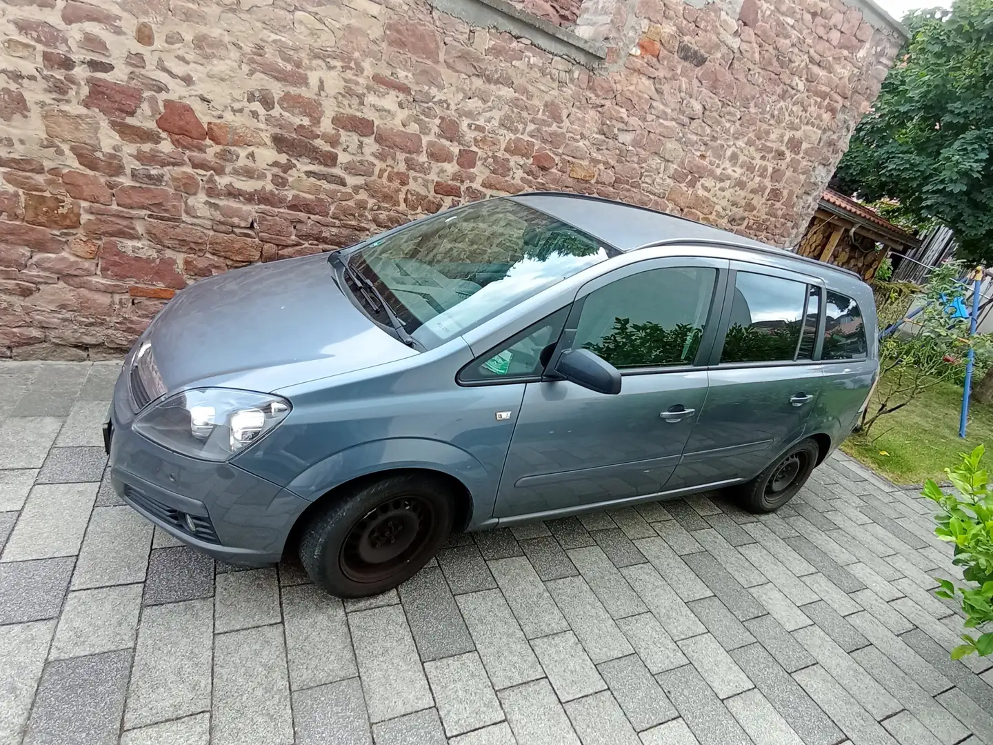 Opel Zafira Zafira 1.8 Catch me Grau - 1