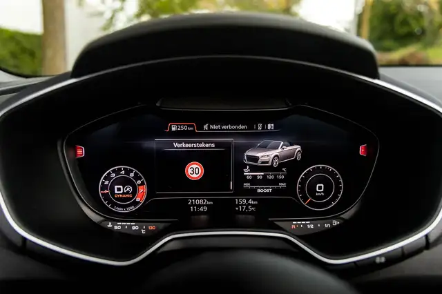 Audi TTS view 11