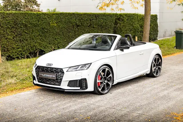Audi TTS view 8