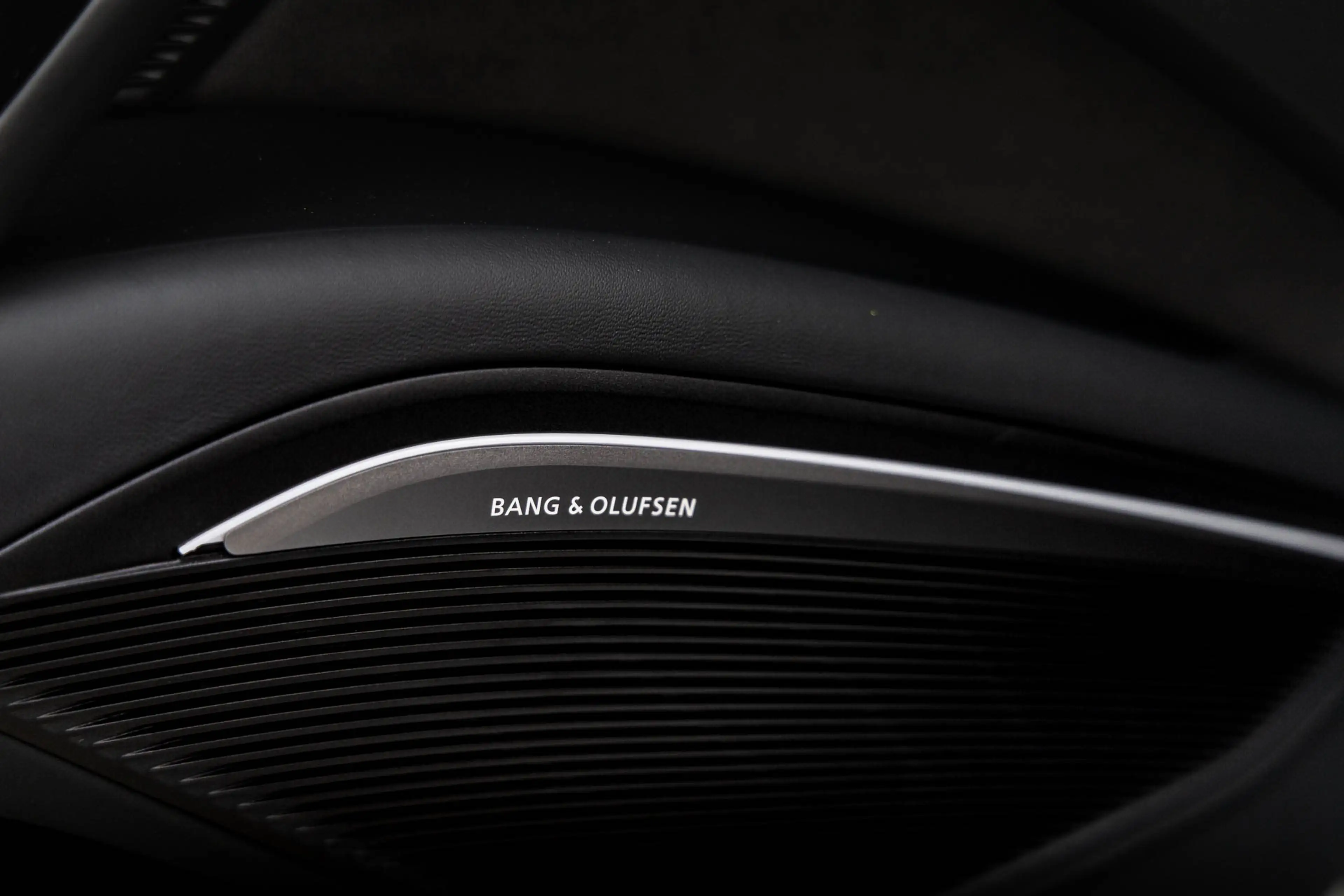 Audi TTS Cabrio 2.0 TFSI Quattro * 3x S-Line * Matrix * Camera * B&O * — photo 6