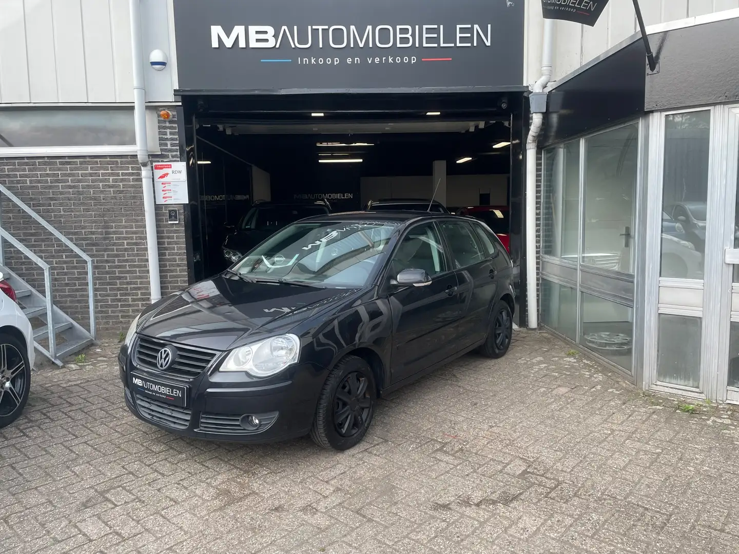 Volkswagen Polo 1.4-16V Trendline/5 deurs/Airco/2 eigenaar/Apk/zwa Zwart - 1