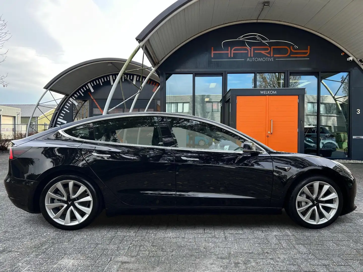 Tesla Model 3 Standard RWD Plus 60 kWh Trekhaak (1.000kg) SOH 87 Noir - 2