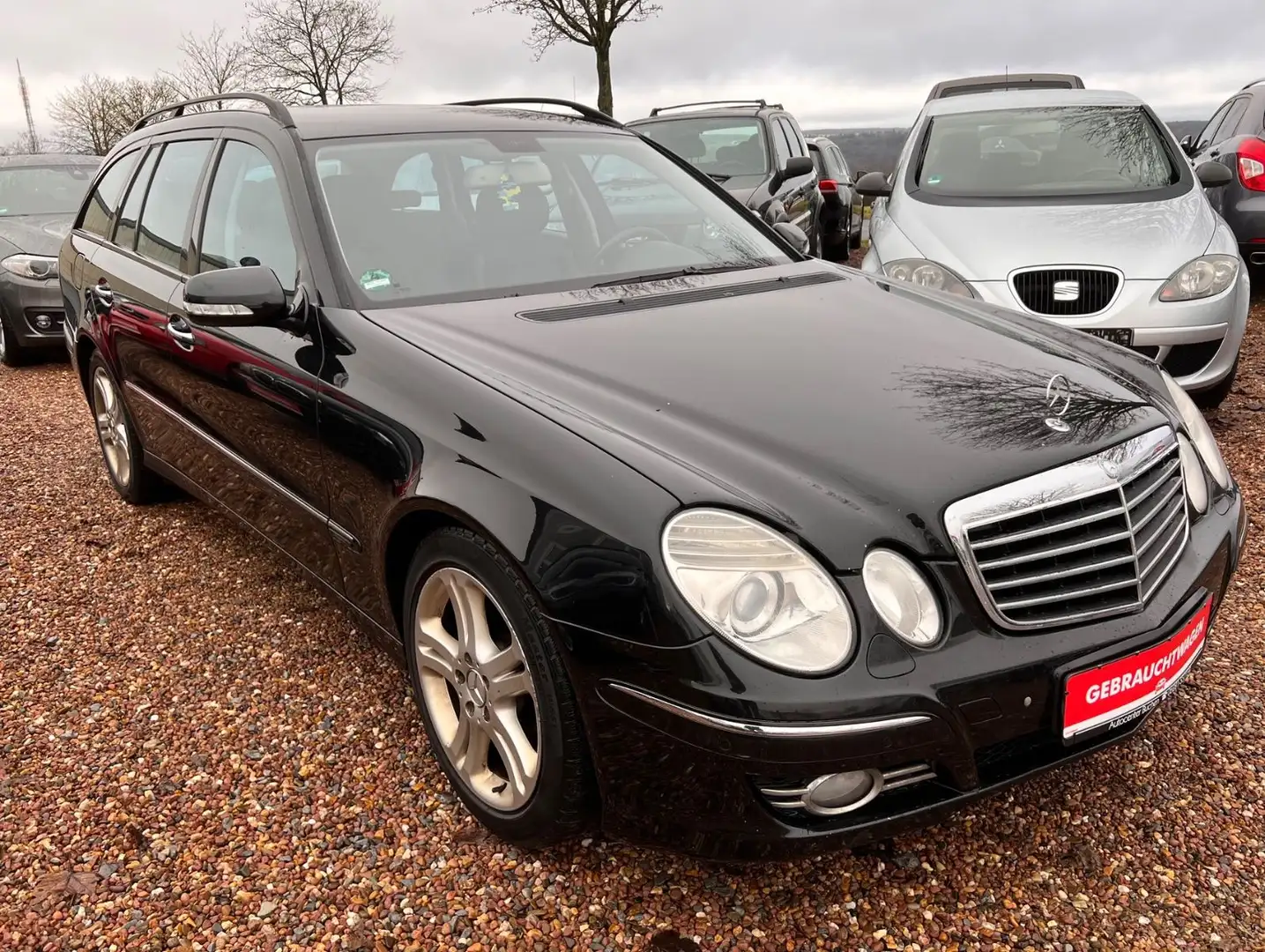 Mercedes-Benz E 220 CDI T AVANTGARDE/-Navi./-Xenon Černá - 1