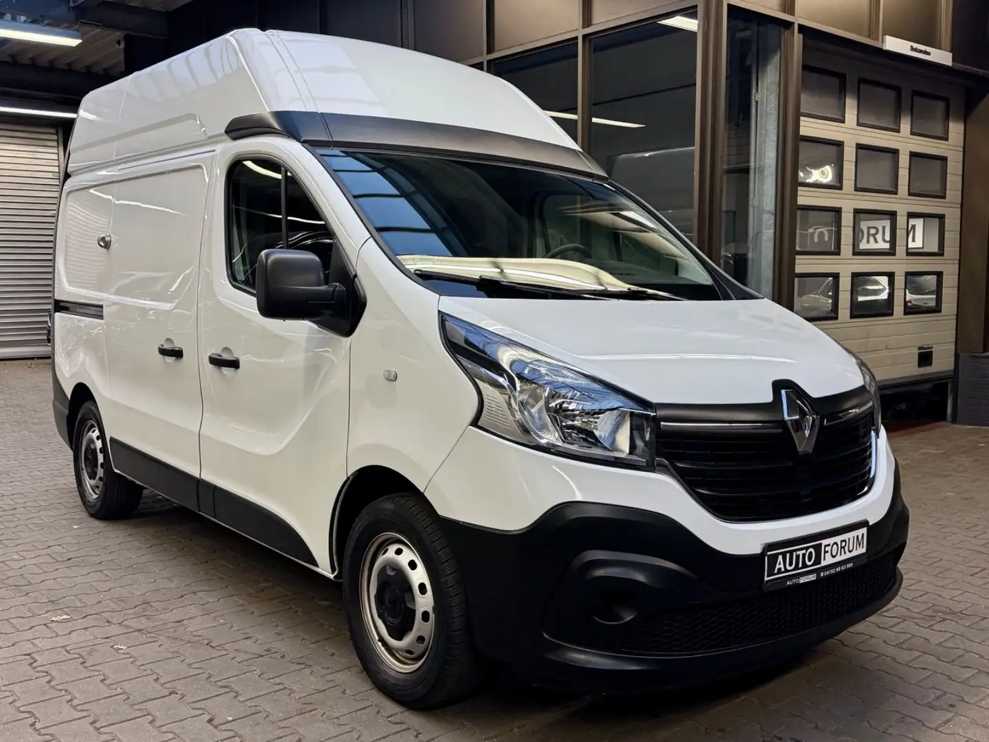 Renault Trafic 2.0 dCi L1H2 3,0t HOCH KLIMA PDC 3SITZER Blanc - 2