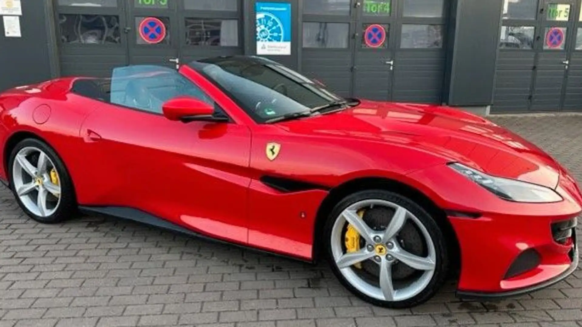 Ferrari Portofino M Червоний - 1