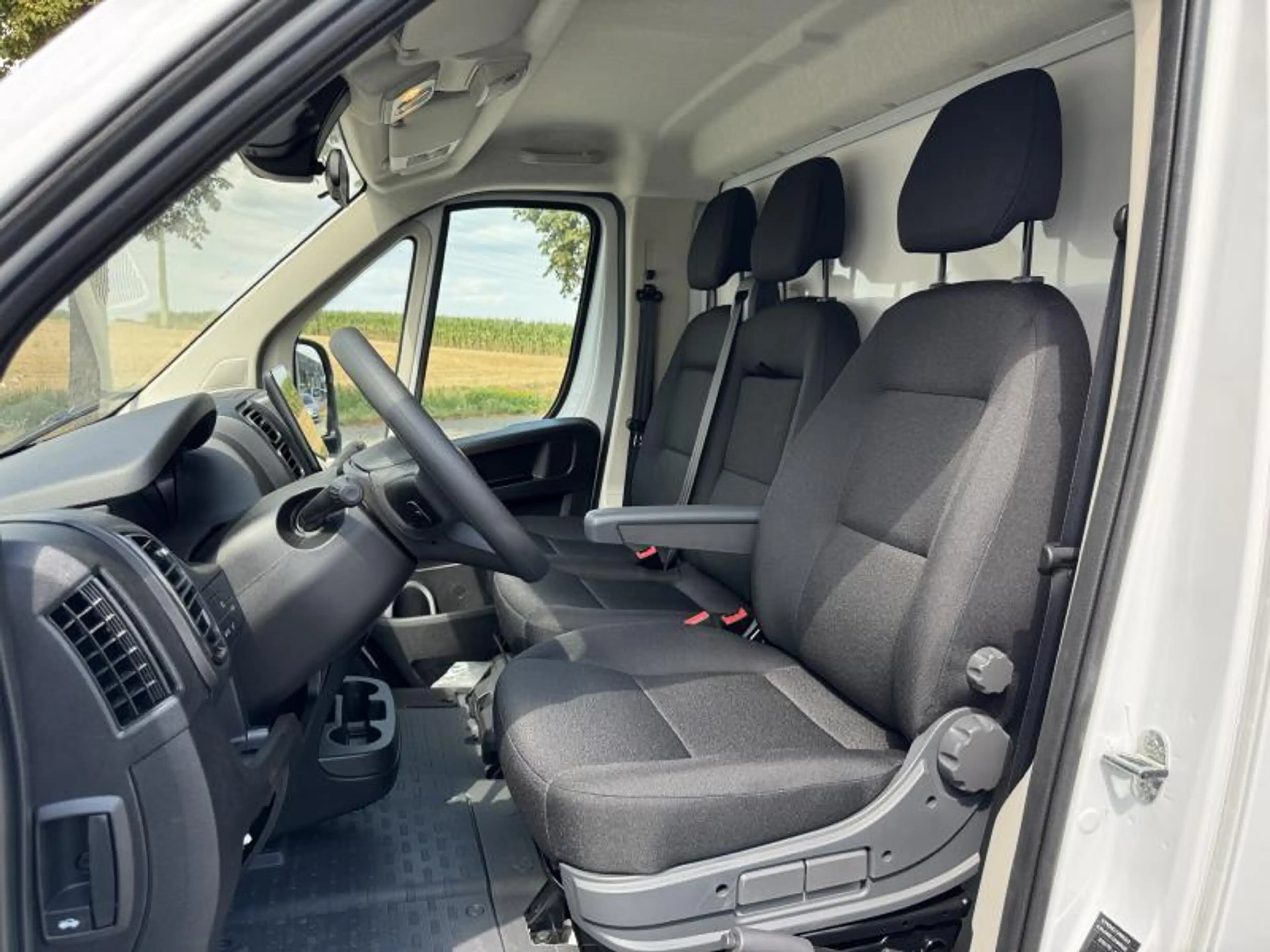Citroen Jumper Easy Pack Gesloten Laadkast Aluminium op Platform — photo 8