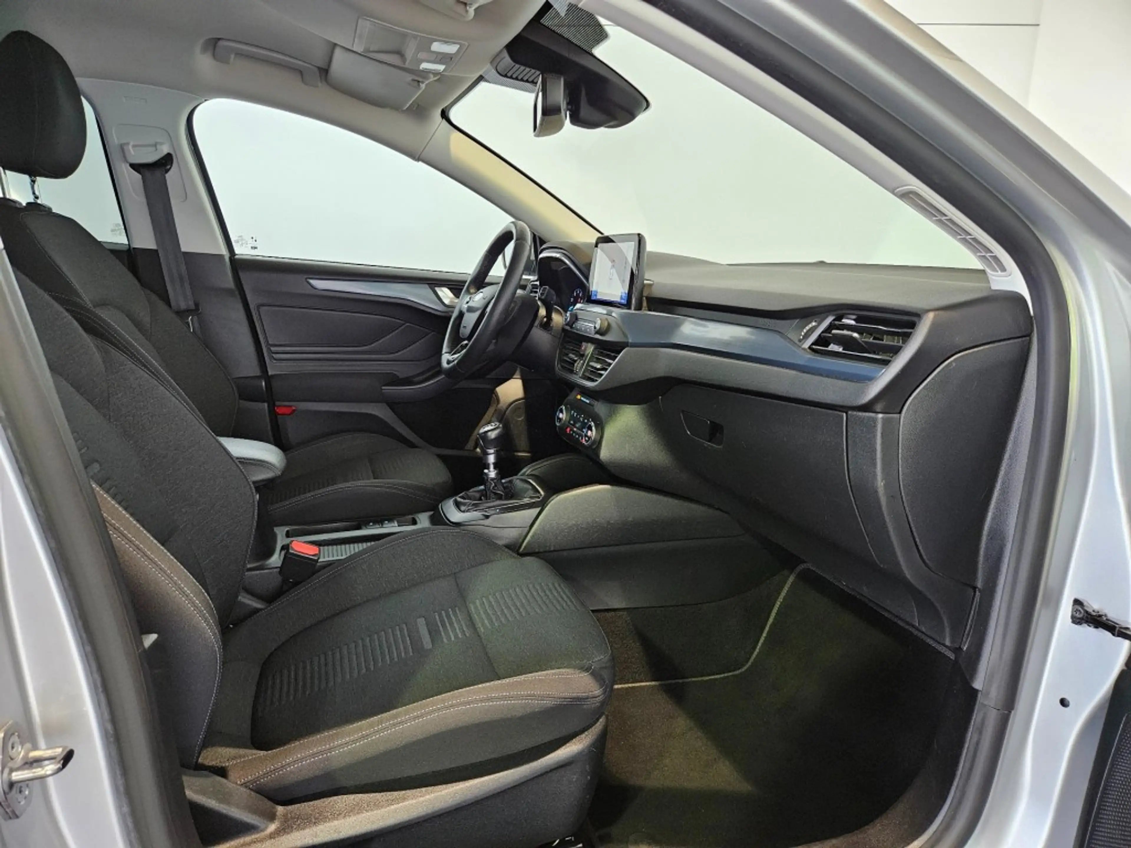 Ford Focus Wagon 1.0 EcoBoost Hybrid Active Business / Trekha — photo 20