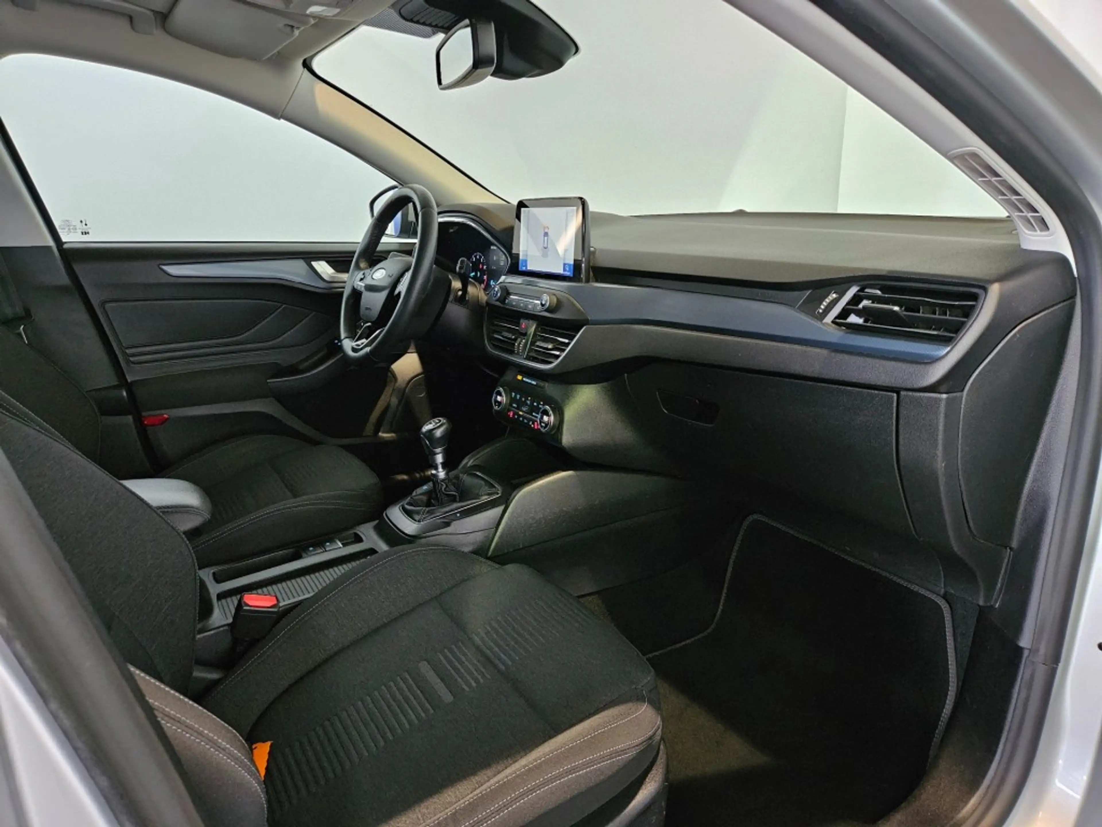 Ford Focus Wagon 1.0 EcoBoost Hybrid Active Business / Trekha — photo 19
