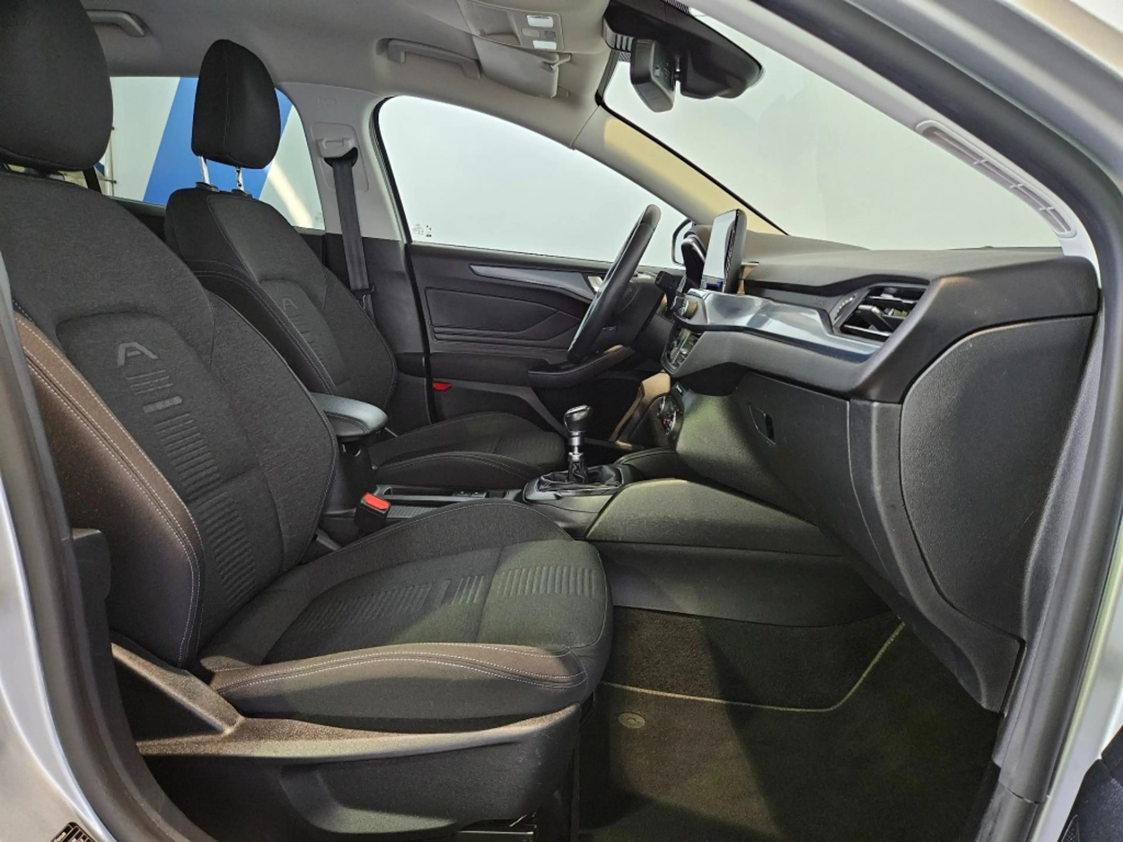 Ford Focus Wagon 1.0 EcoBoost Hybrid Active Business / Trekha — photo 21
