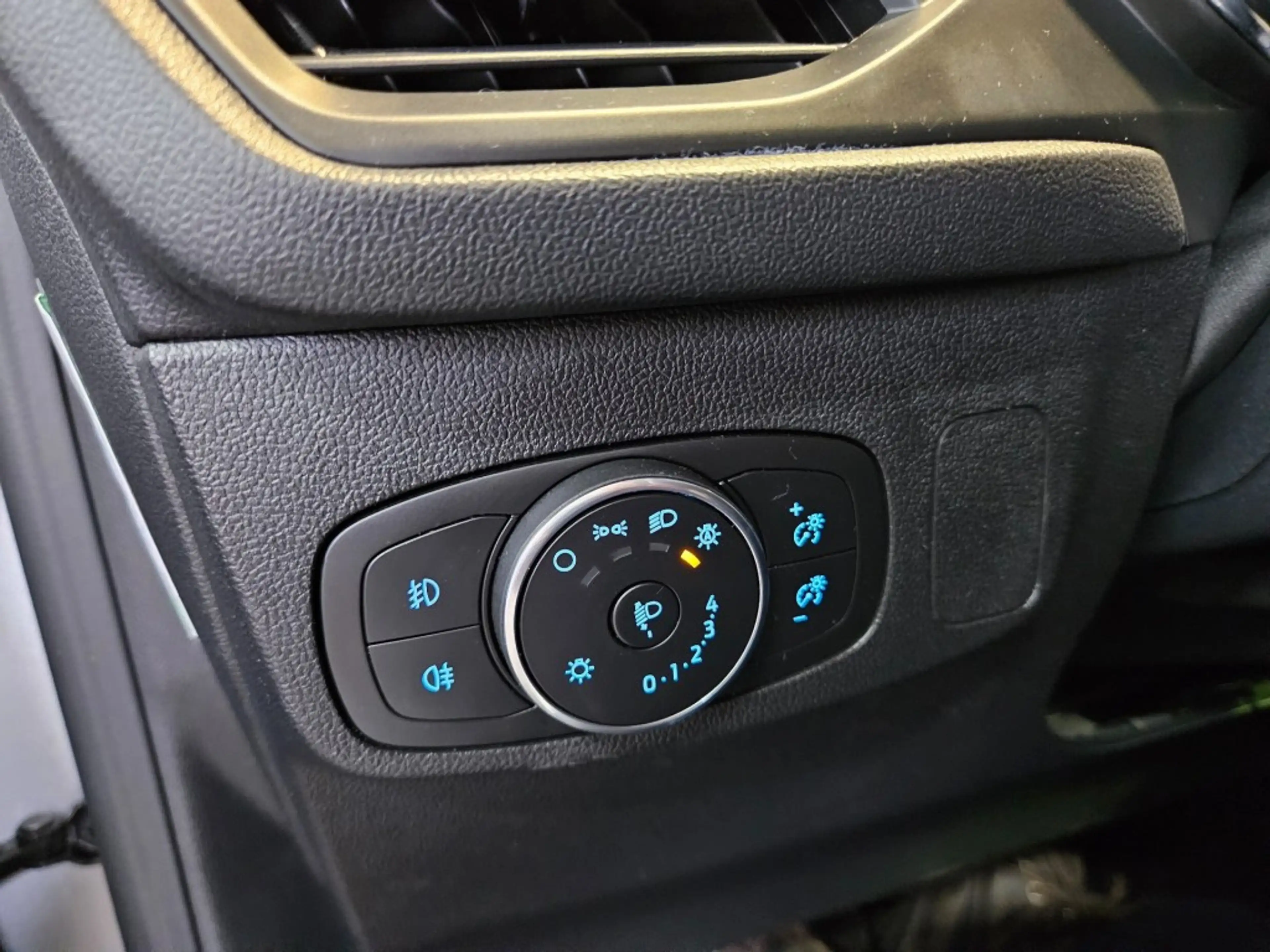 Ford Focus Wagon 1.0 EcoBoost Hybrid Active Business / Trekha — photo 41